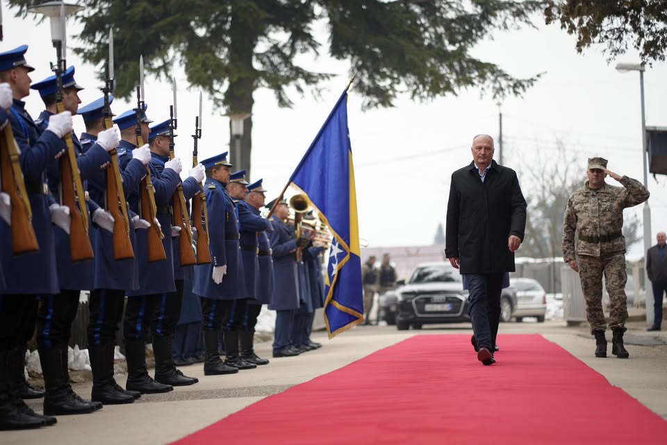 BANA: PODRŠKA MINISTRU HELEZU I OSUDA ANTICIVILIZACIJSKIM ISTUPIMA PRIMORCA, ZOVKO I JANINE-ČALIĆ